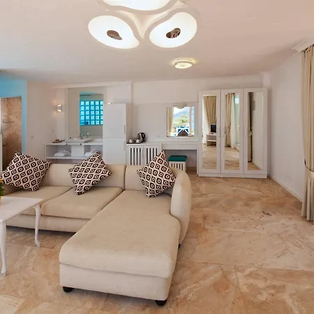 Asfiya Sea View מלון