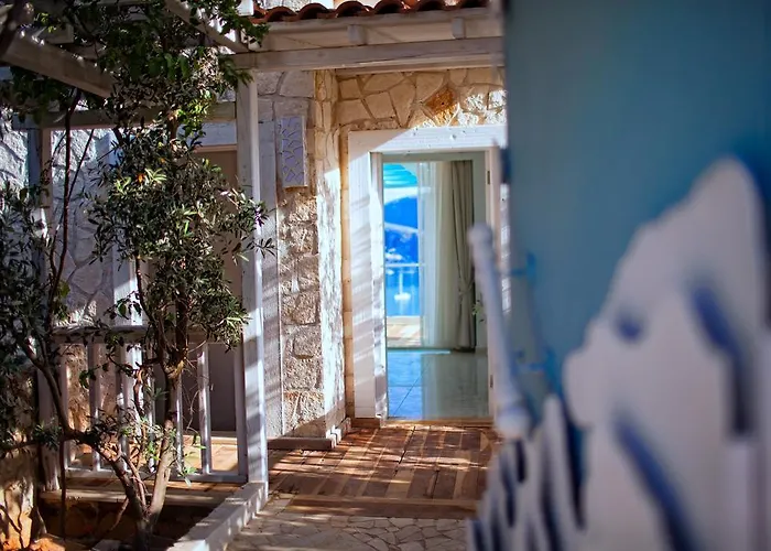 Asfiya Sea View Hotel 2*