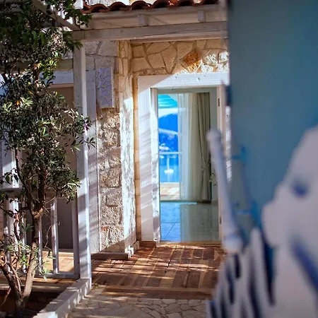 Asfiya Sea View Hotel 2*